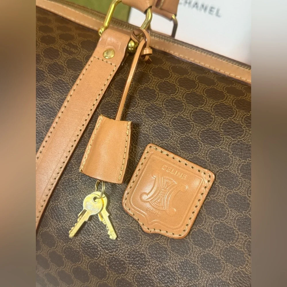 Auth CÈLINE Preowned EUC Tan and Brown Macadam Patterned Boston Bag with🔐